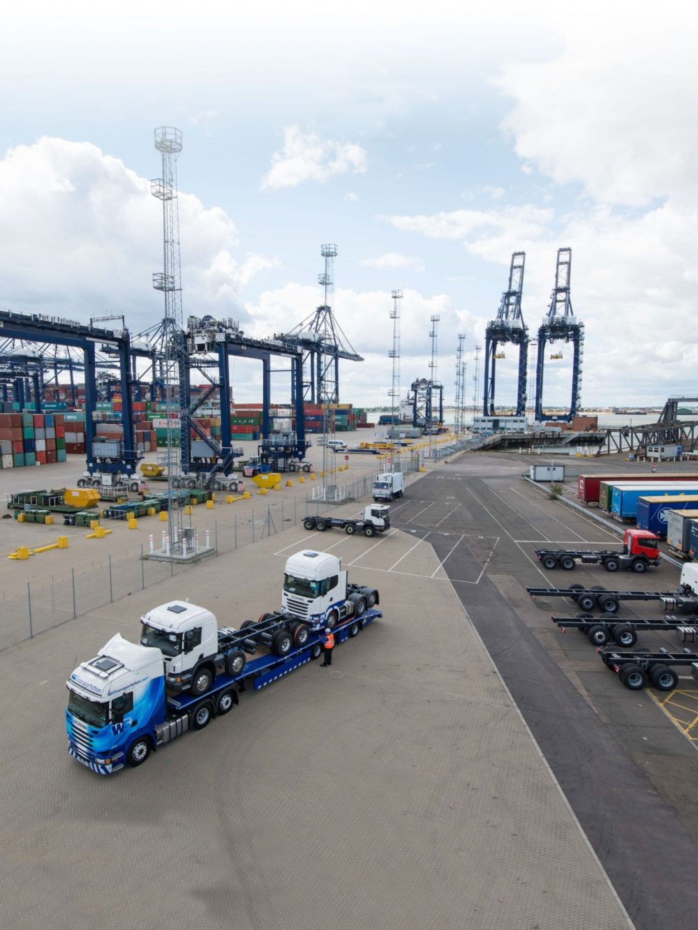 WS High and Heavy SCANIA-FELIXSTOWE-AERIAL-001ps